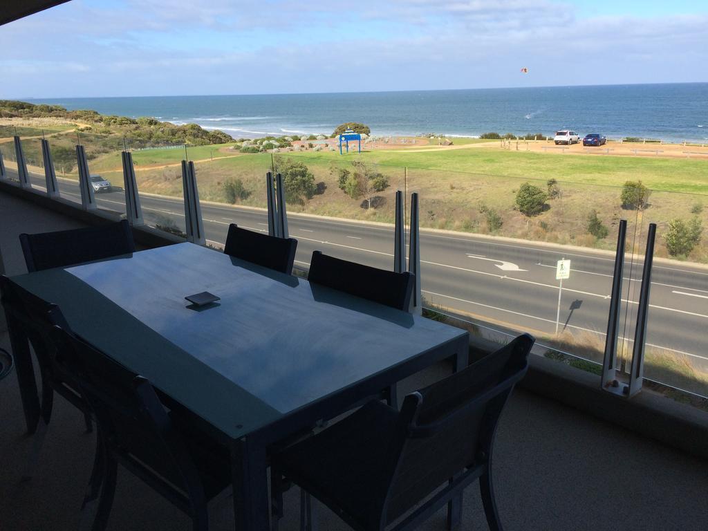 Onshore Torquay Rom bilde