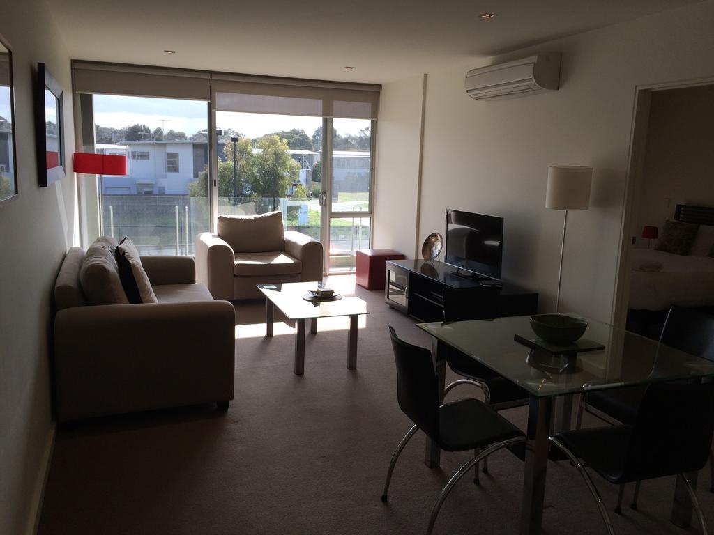 Onshore Torquay Rom bilde