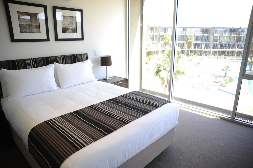 Onshore Torquay Rom bilde