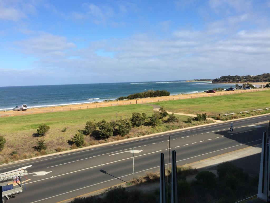 Onshore Torquay Rom bilde