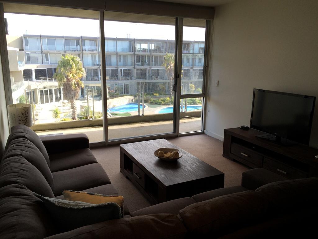 Onshore Torquay Rom bilde